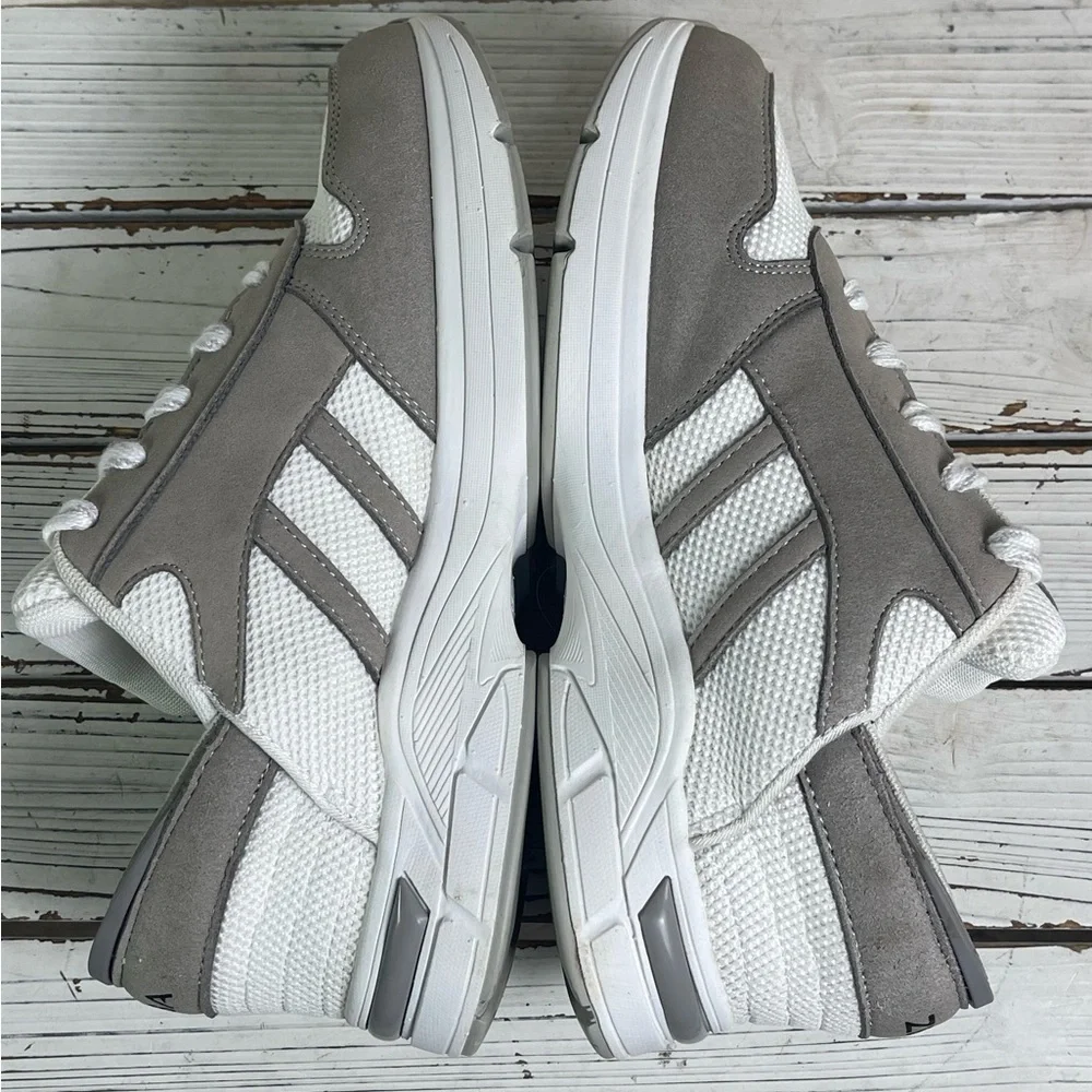 CLEAN Size 10 Zeba Women's Hands Free Slip-On‎ Walking Shoes White Sand Wide